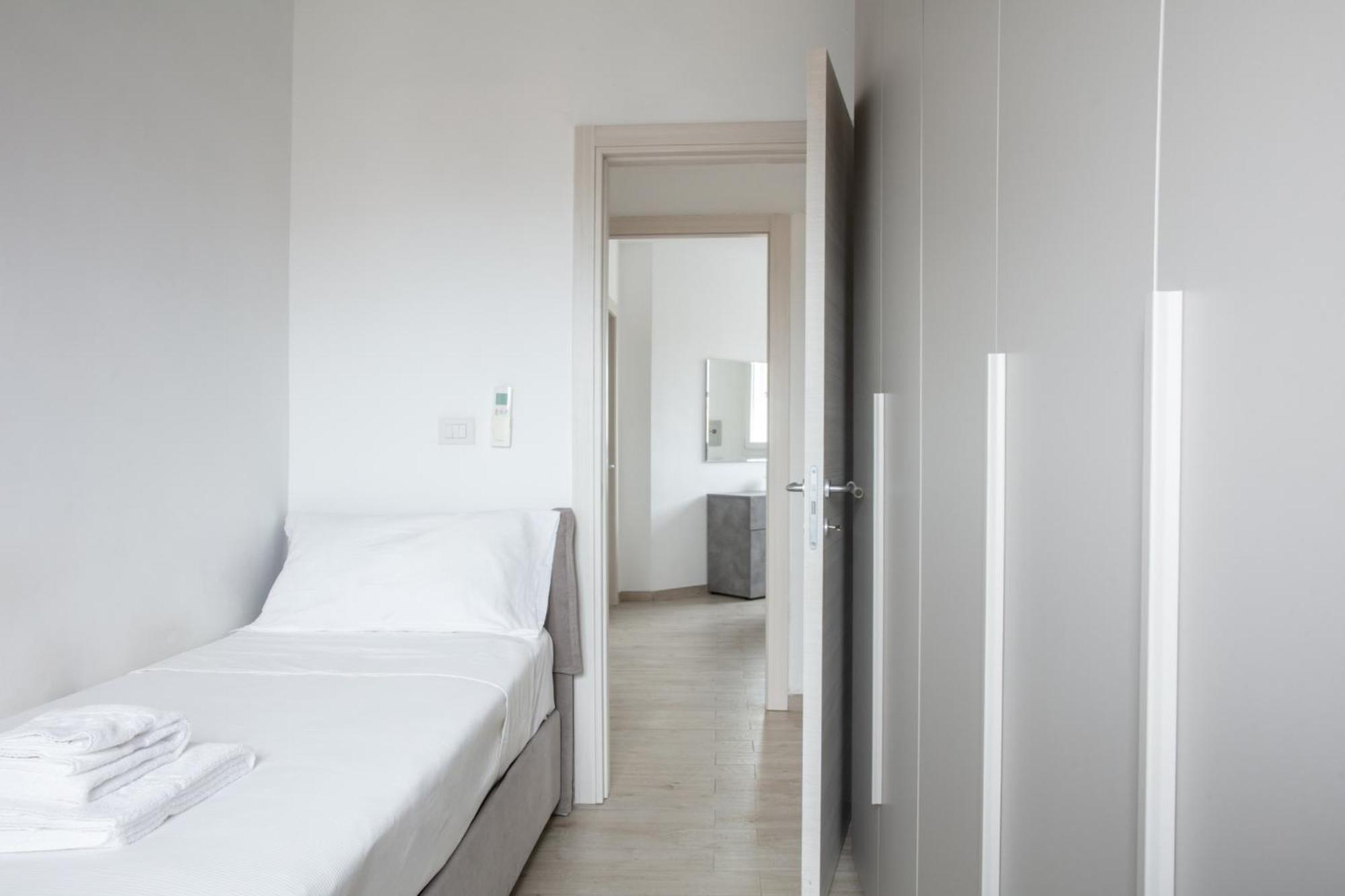 Dehomes - Porta Genova Luxury Stay Milaan Buitenkant foto